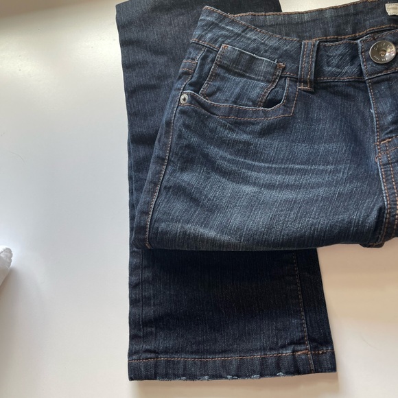 DKNY Dark Wash Jeans - Size 4 - Picture 8 of 13